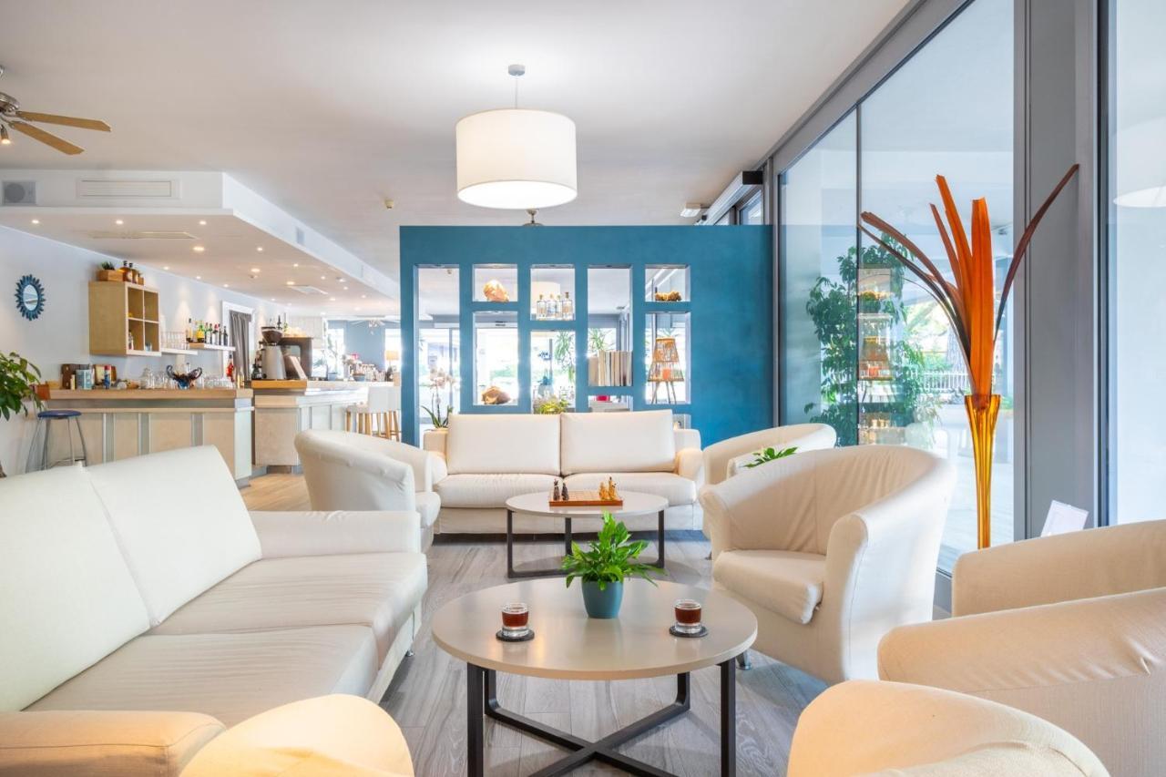 Hotel Al Cigno Lignano Sabbiadoro Bagian luar foto