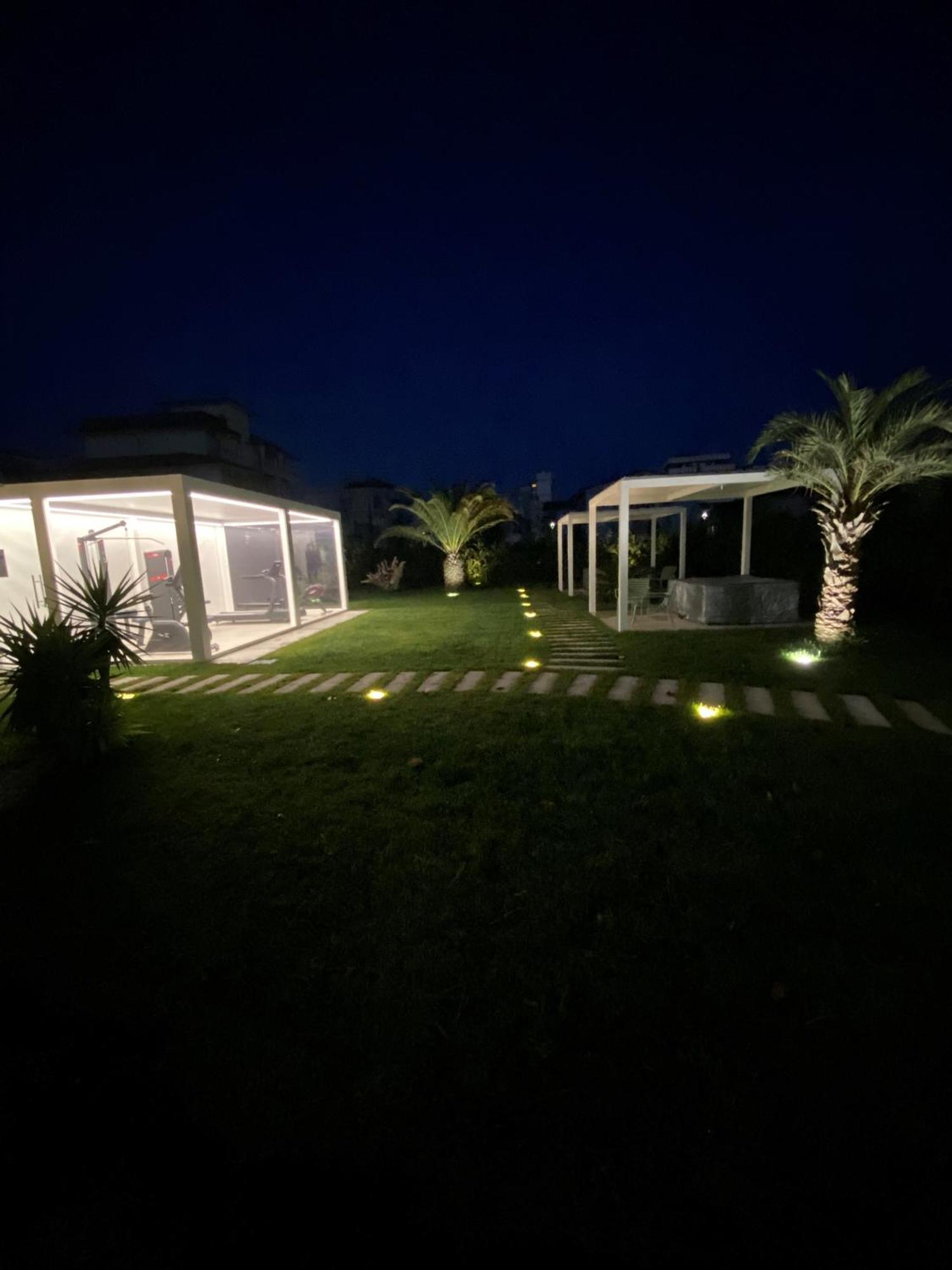 Hotel Al Cigno Lignano Sabbiadoro Bagian luar foto