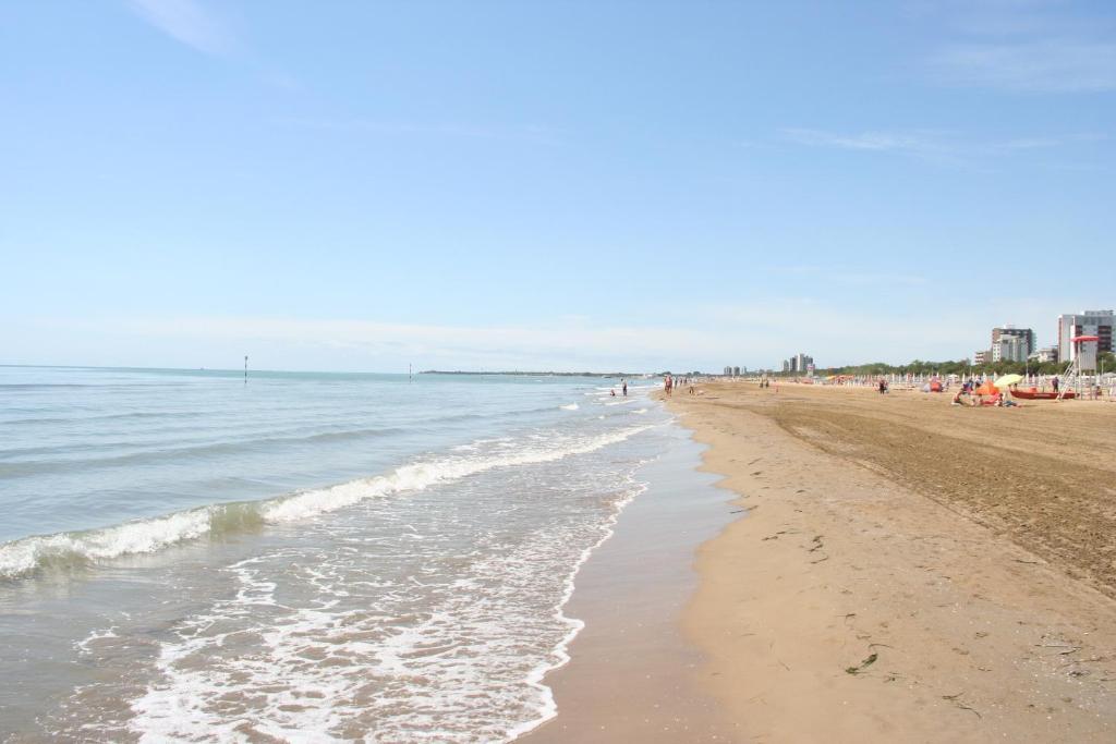 Hotel Al Cigno Lignano Sabbiadoro Bagian luar foto